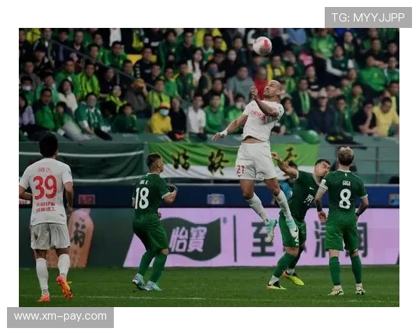 国足逆转取胜激战九十分钟上演惊心动魄逆袭掀起全国球迷热议 国足逆转取胜激战九十分钟上演惊心动魄逆袭掀起全国球迷热议