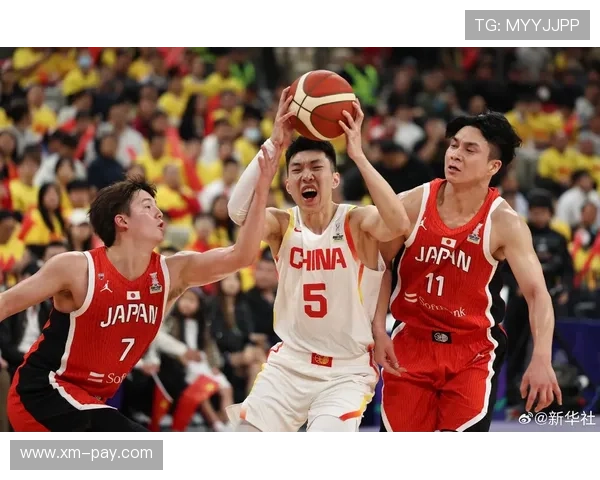 中国男篮力克日本晋级亚洲杯决赛,年轻球员崭露头角表现抢眼 中国男篮力克日本晋级亚洲杯决赛,年轻球员崭露头角表现抢眼